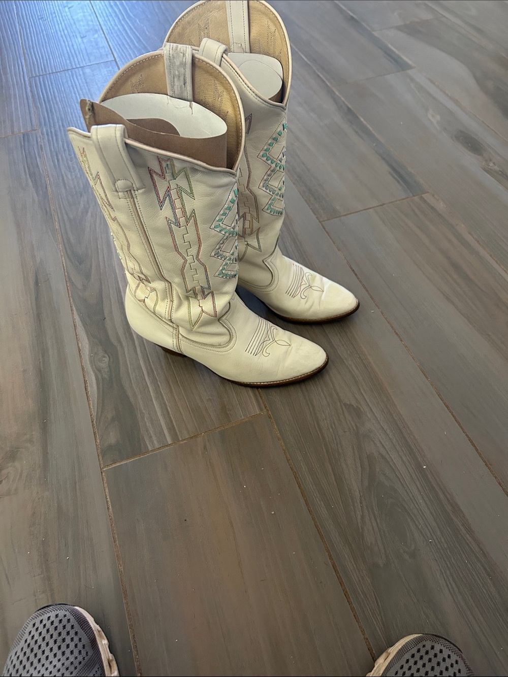 Leather Embroidered Western Boots with Turquoise Stud Detail - Picture 3 of 8